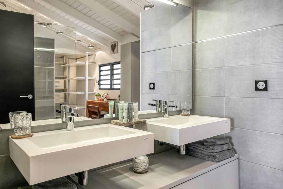 A louer villa vue mer Mont Vernont Saint Martin_ Salle d'eau - 27